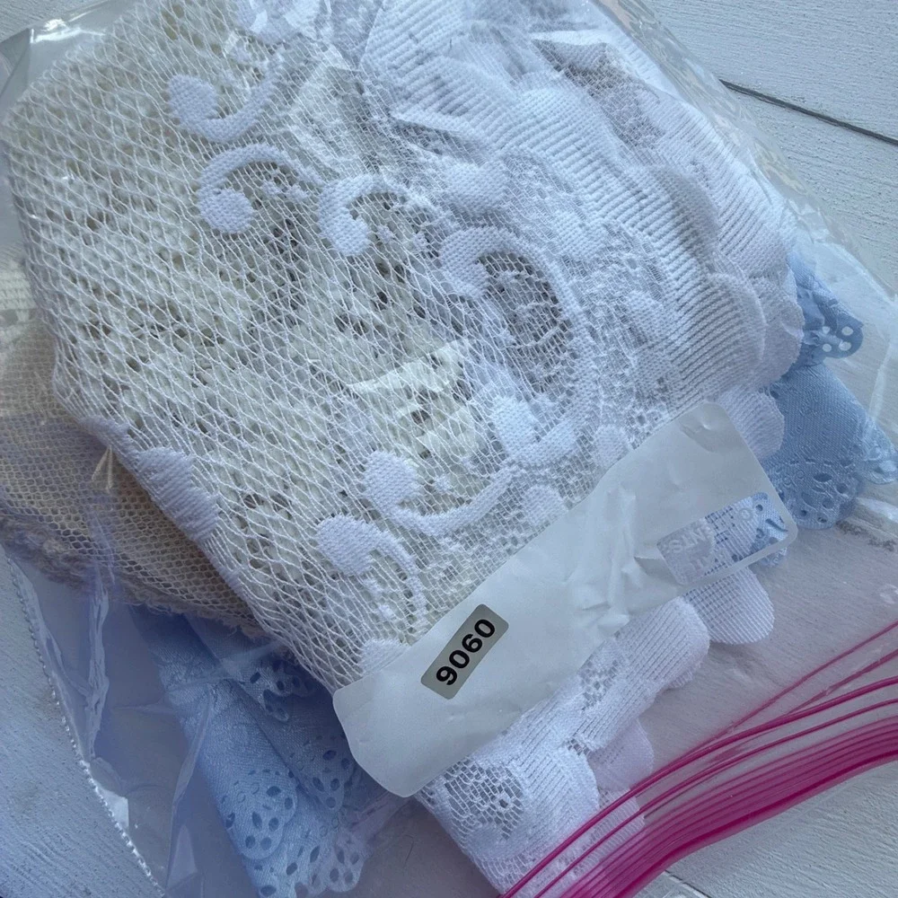 Vintage White and Cream Lace Doily Set Floral Scalloped Table Decor 2 Pieces